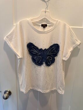 On twelfth Butterfly Graphic Tee Large White Y2K Embellished Short Sleeve Top
